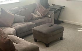 Lovely 1 Bedroom Condo In Leicester City
